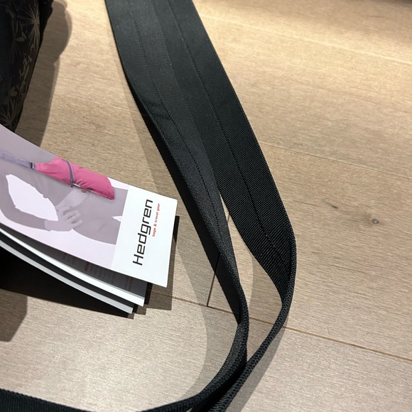 Ladies Hedgren Black Urban Bag NWT - Picture 8 of 14